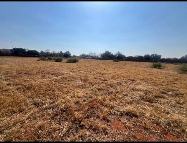 16,252M² VACANT LAND FOR SALE IN KOOKRUS